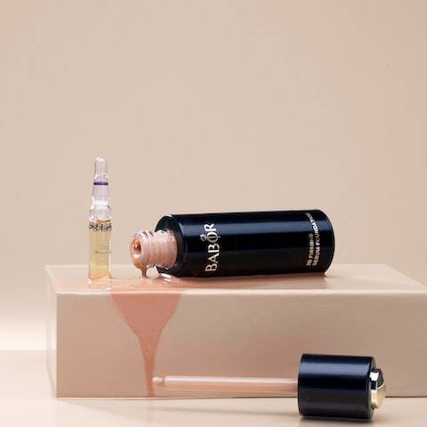 Тональный Флюид 3D Лифтинг, тон 04 миндаль